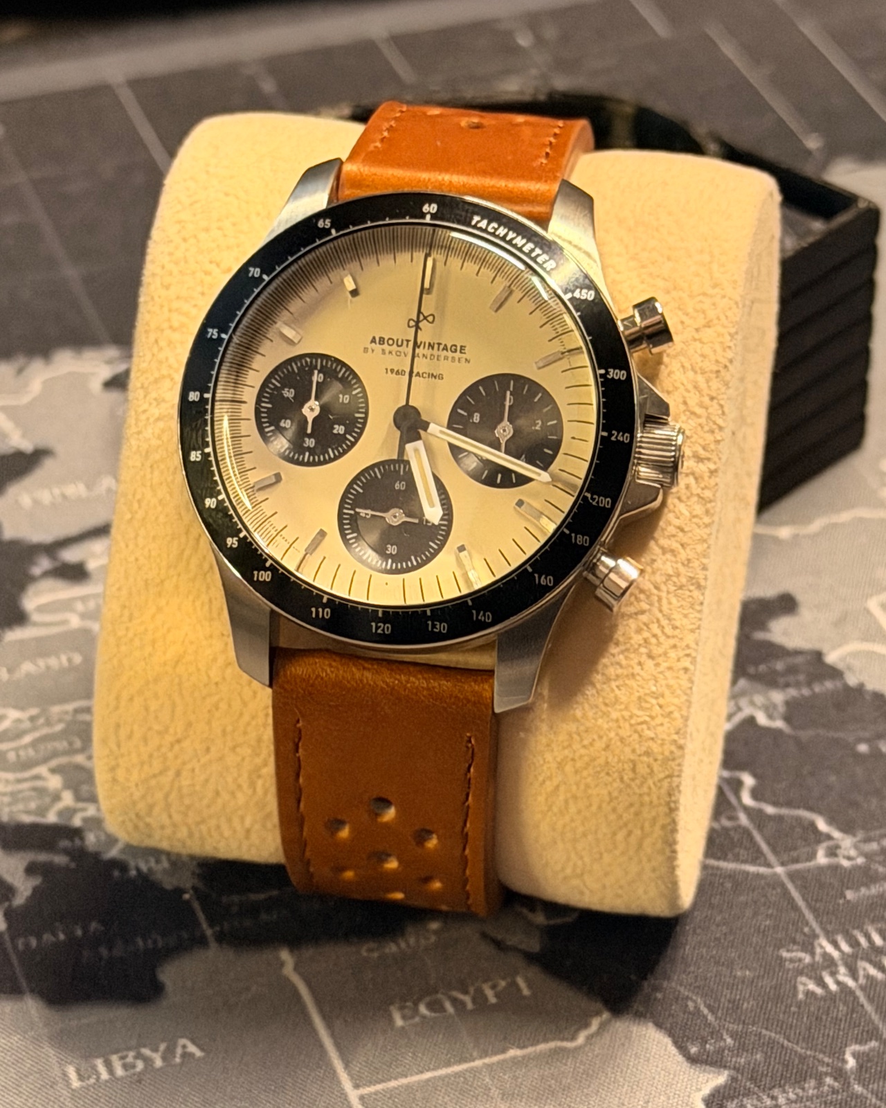 About Vintage 1960 Racing (AV-86)